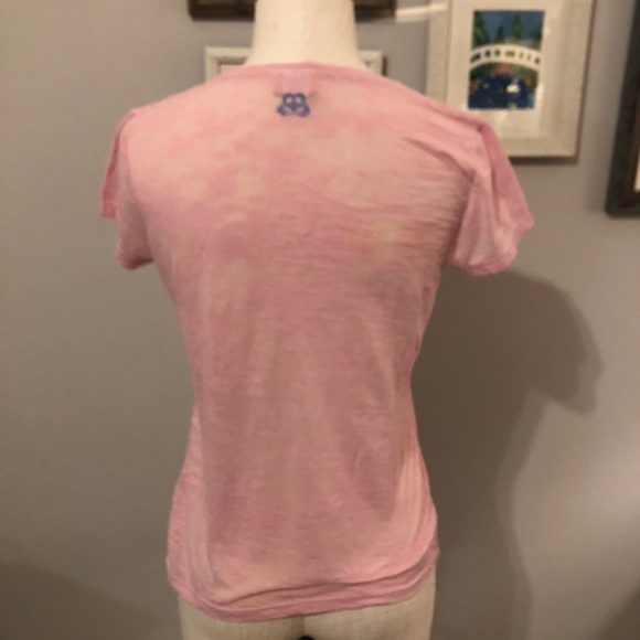 Peace Love Mom t-shirt - Picture 2 of 4